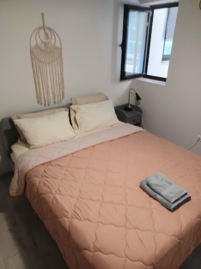 Varkiza Seaside Apts Bagian luar foto